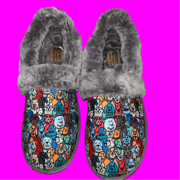 BOBS from Skechers Shoes - MAKE AN OFFER✨✨BOBS SIZE 9 from Sketchers Too Cozy Pooch Parade Slippers
